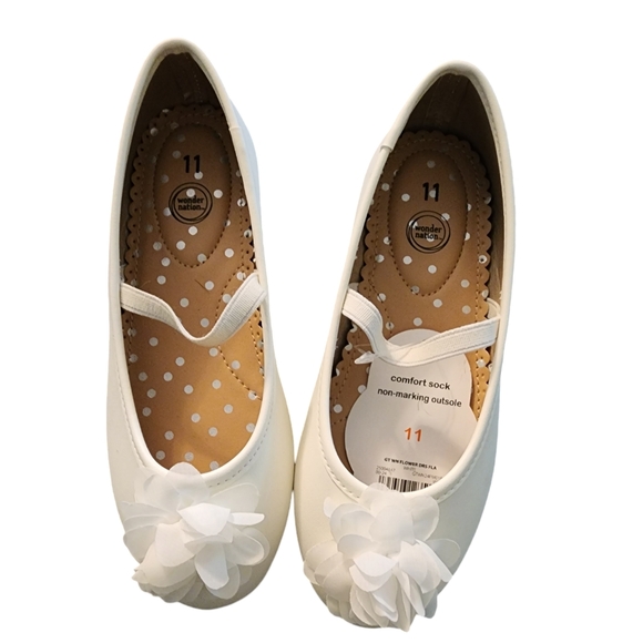 Shoes - Picture 2 of 6